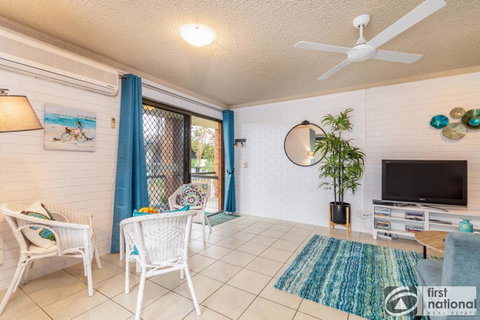 Air Conditioned Unit Stones Throw To The Waterfront. - Tweed Heads Accommodation 3