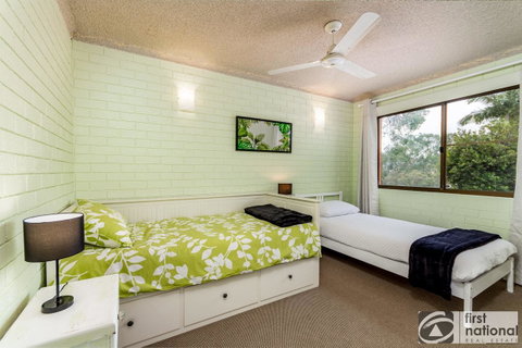 Air Conditioned Unit Stones Throw To The Waterfront. - Tweed Heads Accommodation 14