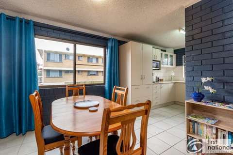 Air Conditioned Unit Stones Throw To The Waterfront. - Tweed Heads Accommodation 12