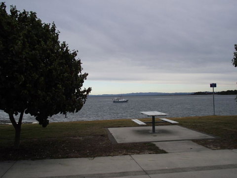 Air Conditioned Unit Stones Throw To The Waterfront. - Tweed Heads Accommodation 9