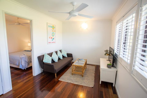 Point Break Beach House - Tweed Heads Accommodation 10