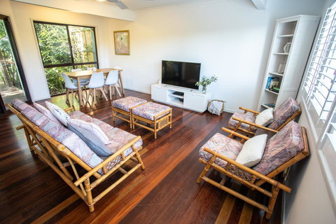 Point Break Beach House - Tweed Heads Accommodation 5