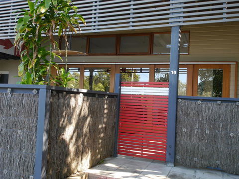 A AAA C-SHACK - Tweed Heads Accommodation 1