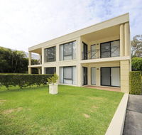 'Bagnall Views' 2/161 Government Rd - Stylish  modern duplex across the road to the waters edge - Tweed Heads Accommodation