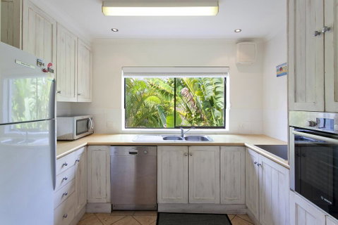 'Pandanus Cove' Apartment 5 - Tweed Heads Accommodation 3