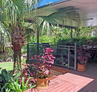 'Sandy Palms' 28 Moorooba Cr - Beautiful Home with Wifi Air-con and Boat Parking - Tweed Heads Accommodation