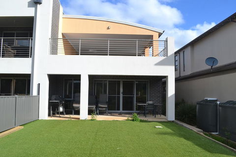 'The Anchorage By The Lake' - Tweed Heads Accommodation 1