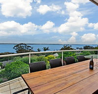 'The Bay' 25 Wallawa Rd - huge home with aircon spectacular views  chromecast - Tweed Heads Accommodation