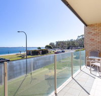 1 'Little Hut' 20 Kurrawa Close - Spectacular Water Views NBN  Air Conditioned - Tweed Heads Accommodation
