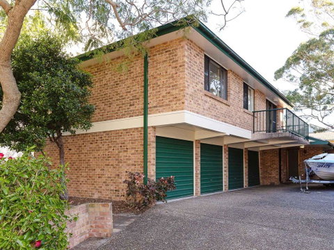 1 'Monterea' 3 Ondine Close - Walking Distance To Beach - Tweed Heads Accommodation 0