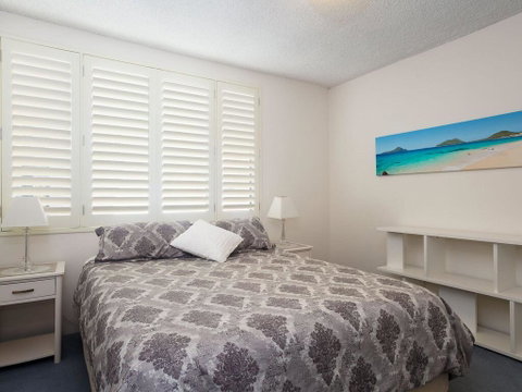 1 'Portofino' 7 Laman Street - Aircon & 1st Level Unit - Tweed Heads Accommodation 2