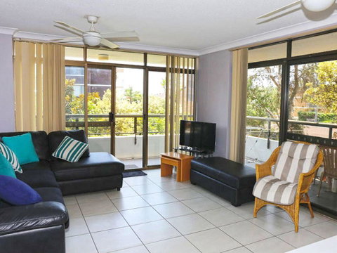 1 'The Commodore' 9-11 Donald St - Ground Floor Unit, Close To Shops, Cafe's And Marina - Tweed Heads Accommodation 3
