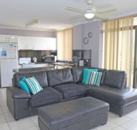 1 'The Commodore' 9-11 Donald St - Ground Floor Unit Close To Shops Cafe's And Marina - Tweed Heads Accommodation