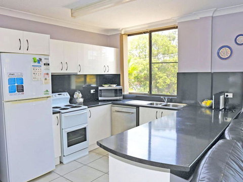 1 'The Commodore' 9-11 Donald St - Ground Floor Unit, Close To Shops, Cafe's And Marina - Tweed Heads Accommodation 1