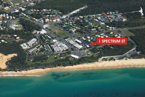 1 Spectrum Street, Rainbow Beach- Close To Shops And Main Beach - Tweed Heads Accommodation 2