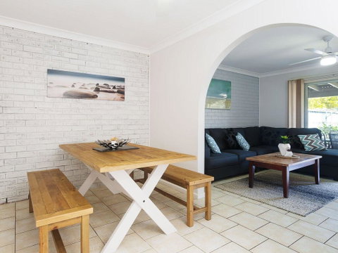 1/10 Catalina Close - So Close To The Water - Tweed Heads Accommodation 1