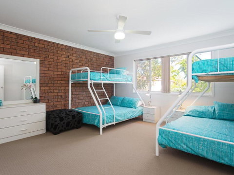 1/10 Catalina Close - So Close To The Water - Tweed Heads Accommodation 3