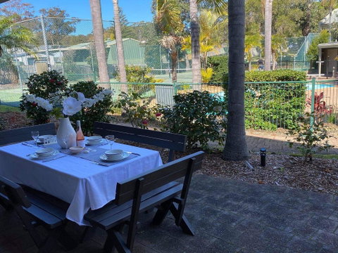10 'Carindale' 19 Dowling St - Ground Floor Unit With WIFI, Foxtel And Linen - Tweed Heads Accommodation 0