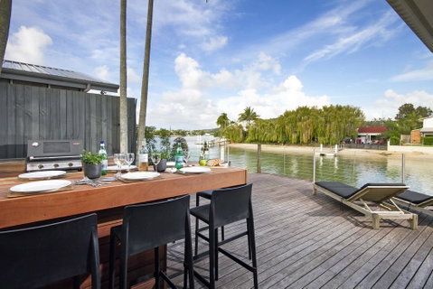 103 Noosa Parade - Tweed Heads Accommodation 1