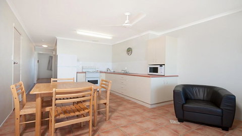 10T Beachfront Apartments - Tweed Heads Accommodation 3