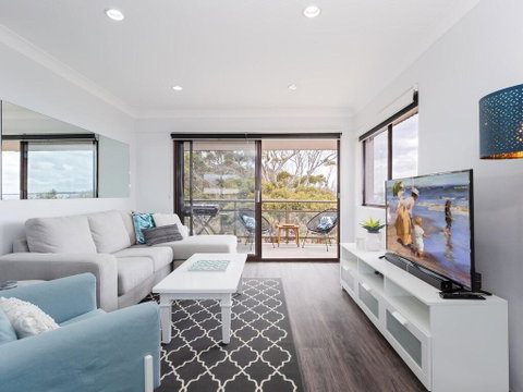 11 'Intrepid' , 3 Intrepid Close - Absolute Beachfront Bliss - Tweed Heads Accommodation 1