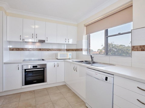 11 'Luskin Lodge' 29 Weatherly Close - Stunning Water Views - Tweed Heads Accommodation 3