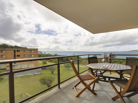 11 'Promenade' 8 Intrepid Close - Air Conditioned Unit With Beautiful Water Views - Tweed Heads Accommodation 0