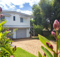 11 Riley St - Stylishly Modern - Tweed Heads Accommodation