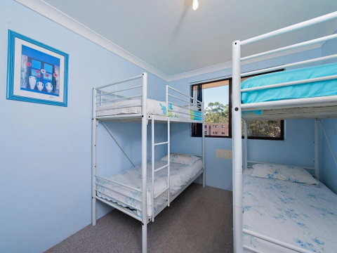 12 'Commodore', 6 Intrepid Close - Beautiful Water Views - Tweed Heads Accommodation 1
