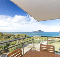 12 'Intrepid' 3 Intrepid Close - right on the beachfront - Tweed Heads Accommodation