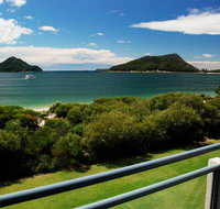 12 'Ocean Shores' 27 Weatherly Cl - Waterfront Unit with Sensational Water Views WIFI  Air Conditioning - Tweed Heads Accommodation