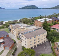 12 'The Helm' 22 Voyager Close - unit in Little Beach with direct access to Shoal Bay Beach - Tweed Heads Accommodation