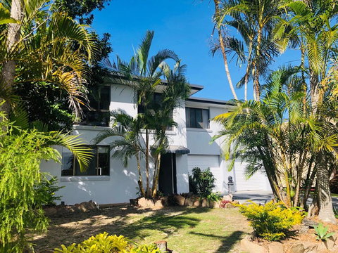 12 Cooloola Drive - Family Home, Close To Beach, Pet Friendly - Tweed Heads Accommodation 3