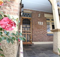 123 Hill St Heart of Orange Double Brick - Tweed Heads Accommodation