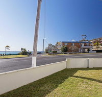 13 'Bayview Towers' 15 Victoria Parade - ground floor unit with magical water views - Tweed Heads Accommodation