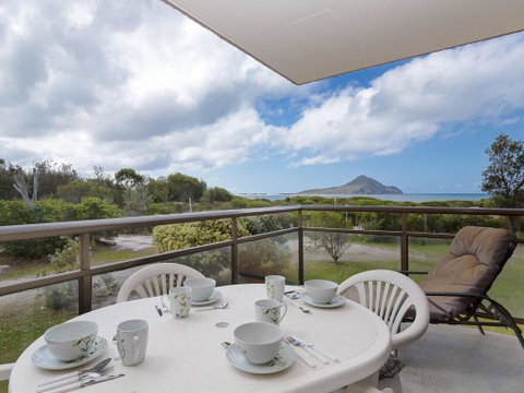 13 'INTREPID', 3 INTREPID CL - FANTASTIC UNIT WITH STUNNING WATER VIEWS - Tweed Heads Accommodation 0