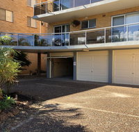 13 'Parkview' 11-13 Catalina Close - great location unit with a locked garage - Tweed Heads Accommodation