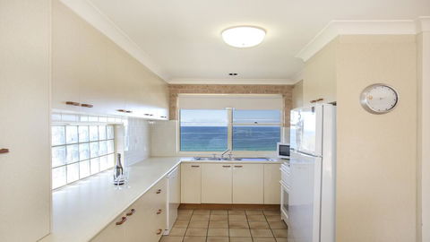 143 Mitchell Pde - Magnificent Outlook - Tweed Heads Accommodation 3