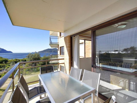 15 'Intrepid', 3 Intrepid Close - Right On The Beachfront - Tweed Heads Accommodation 0