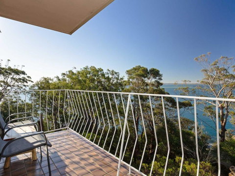15 'Thurlow Lodge', 6 Thurlow Avenue - Fantastic Unit With Water Views & Pool In Complex - Tweed Heads Accommodation 1