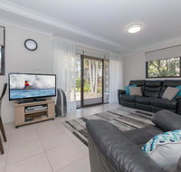16 'Carindale' 19-23 Dowling St - Ground floor Foxtel Pool and Tennis Court - Tweed Heads Accommodation
