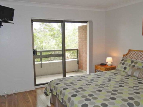 19 'The Commodore' 9-11 Donald Street - Two Bedroom Unit In The CBD Of Nelson Bay - Tweed Heads Accommodation 2