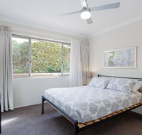 2 'Bronte Court' 17 Magnus Street - air con complex pool and centrally located - Tweed Heads Accommodation