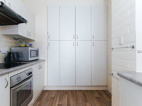 2 'Little Hut' 20 Kurrawa Close - Stunning Water Views Of Little Beach - Tweed Heads Accommodation 1