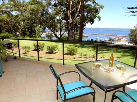 2 'Magnus Pines' 52-56 Magnus Street - Stunning Unit With Aircon, Water Views & Foxtel - Tweed Heads Accommodation 0