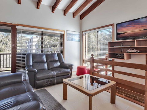 2 'Plattens' 15 Kurrawa Close - Great Duplex So Close To The Water - Tweed Heads Accommodation 2