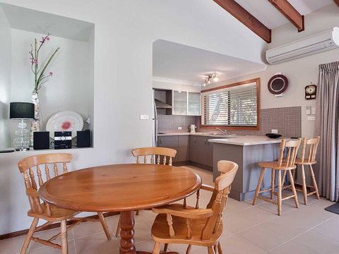 2 'Plattens' 15 Kurrawa Close - Great Duplex So Close To The Water - Tweed Heads Accommodation 3