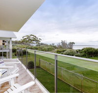 2 'The Helm' 22 Voyager Cl - Stunning waterfront unit with Air Conditioning - Tweed Heads Accommodation