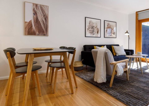 2 Bdrm Apt In Annandale With Courtyard & Parking - Tweed Heads Accommodation 3
