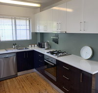 2 Bed Bar Beach Apartment - stroll to beach  cafes supermarket apartment 6 - Tweed Heads Accommodation